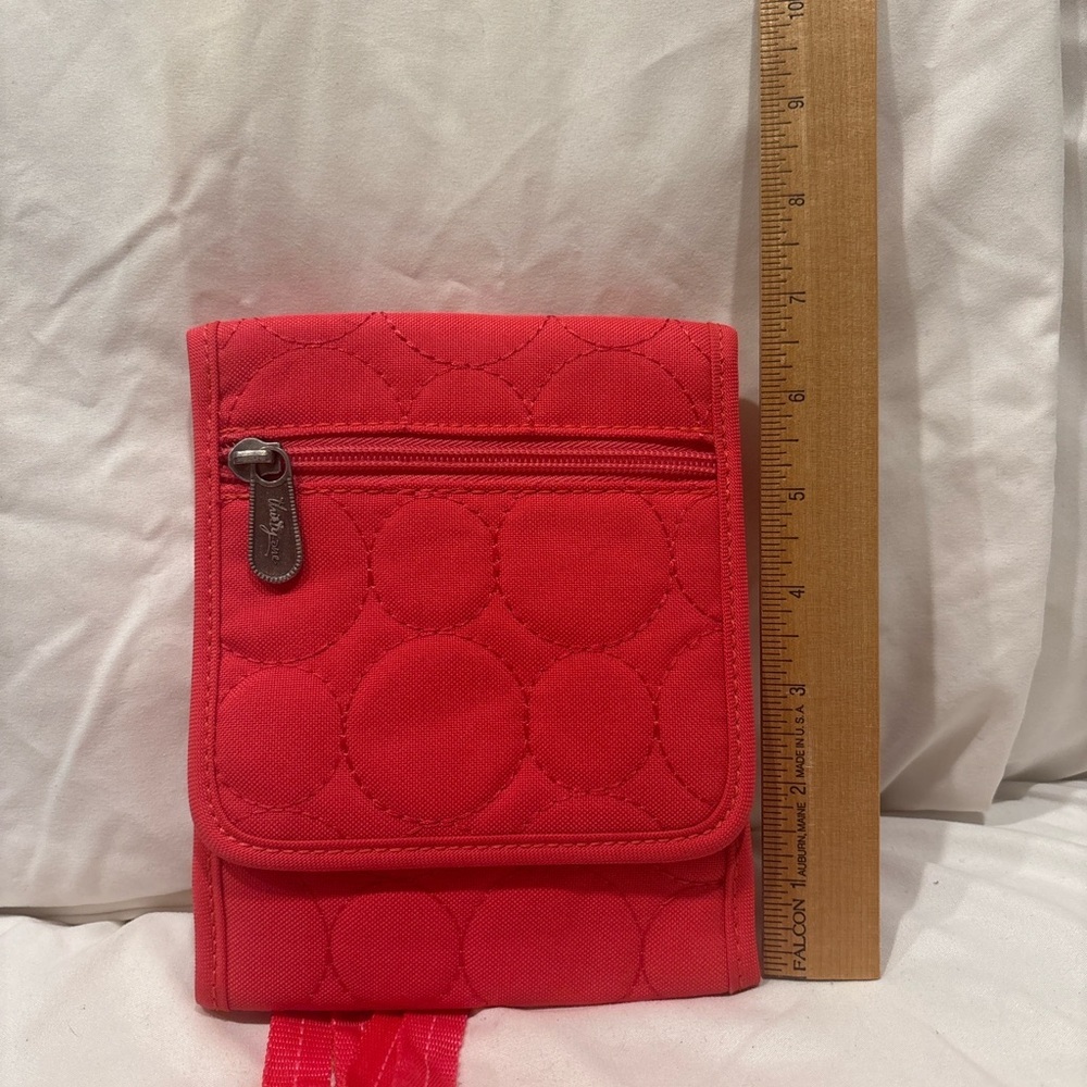 Thirty-One “Vary You” Crossbody Wallet in Pink Circle Stitch